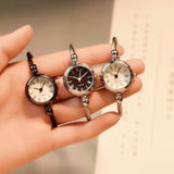 Exquisite Vintage Retro Uhr für Damen - Elegante modische Armbanduhr aus Edelstahl
