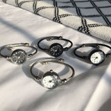 Exquisite Vintage Retro Uhr für Damen - Elegante modische Armbanduhr aus Edelstahl