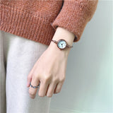 Exquisite Vintage Retro Uhr für Damen - Elegante modische Armbanduhr aus Edelstahl