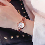 Einfache Quarz-Armbanduhr für Damen – Mini-Zifferblatt aus PU-Leder