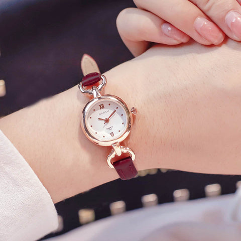 Montre-bracelet à quartz simple pour femme - Mini cadran en cuir PU