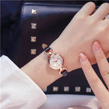 Einfache Quarz-Armbanduhr für Damen – Mini-Zifferblatt aus PU-Leder