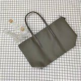 Sac fourre-tout grande capacité pour femme - Sac à main à fermeture éclair en PVC avec revêtement imperméable aux couleurs macarons